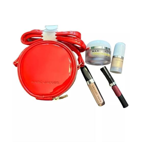 Marc Jacobs Red Patent Leather Crossbody Bag, New with Tag MSRP $98 - Picture 4 of 10